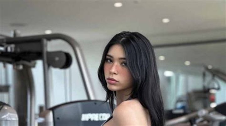 Aishah Sofey: Fitness, Lifestyle & Entrepreneur - Get the Scoop!