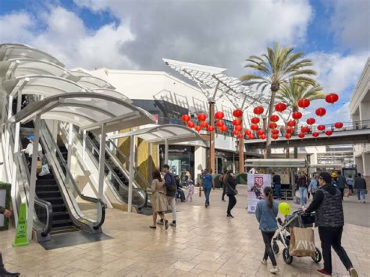Best Buy Fashion Valley Mall: A Comprehensive Guide to Shopping Paradise