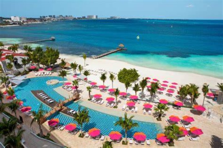 Breathless Cancun Pictures: Capturing the Ultimate All-Inclusive Resort Experience