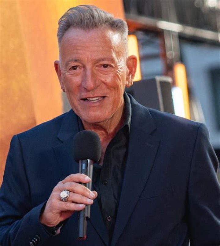 Bruce Springsteen: The Iconic Voice of Rock &ndash; How Old is Bruce Springsteen?