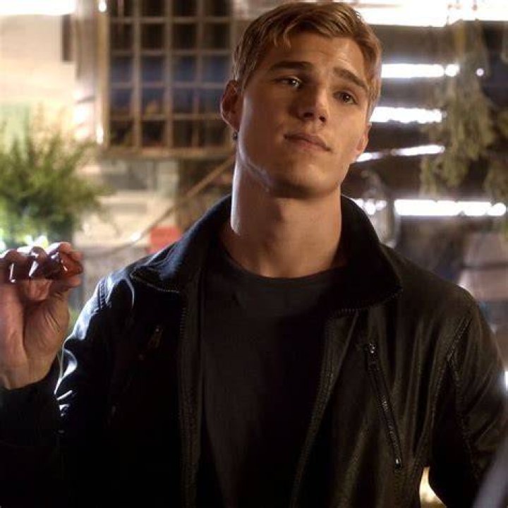 Chris Zylka: The Rising Star in the Entertainment Industry