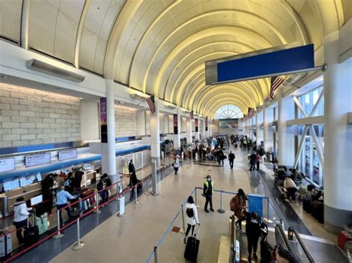 Comprehensive Guide to Avis in Los Angeles Airport