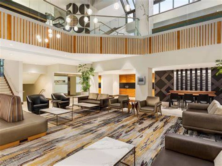 Crowne Plaza Seattle Downtown: A Premier Destination for Business and Leisure
