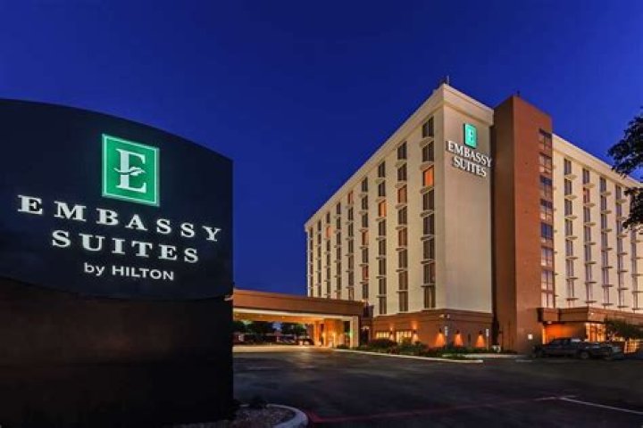 Embassy Suites Stemmons Freeway Dallas: The Ultimate Guide for Travelers