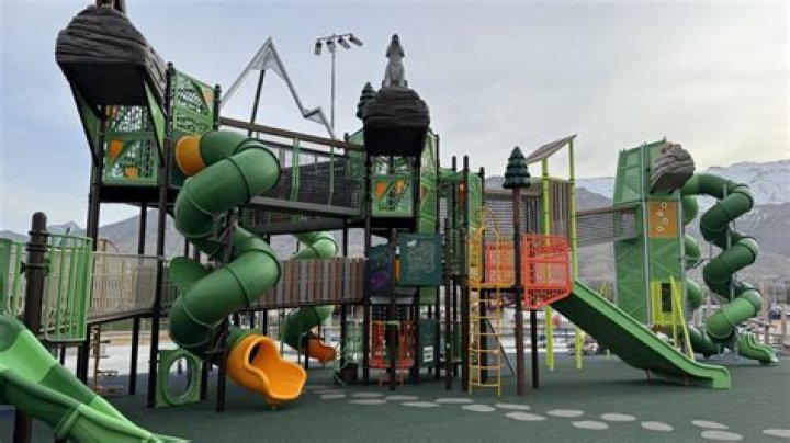 Exploring the Thrilling Theme Parks in Utah: Your Ultimate Family Adventure Guide
