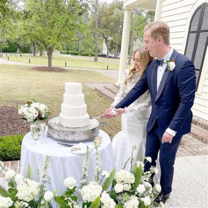 Fox's Peter Doocy's Wife Shares Her Inspiring Cancer Journey