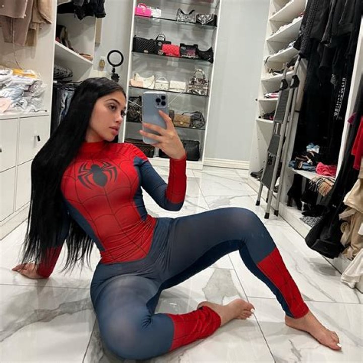 Jailyne Ojeda OnlyFans: Rising Star in the Digital Age