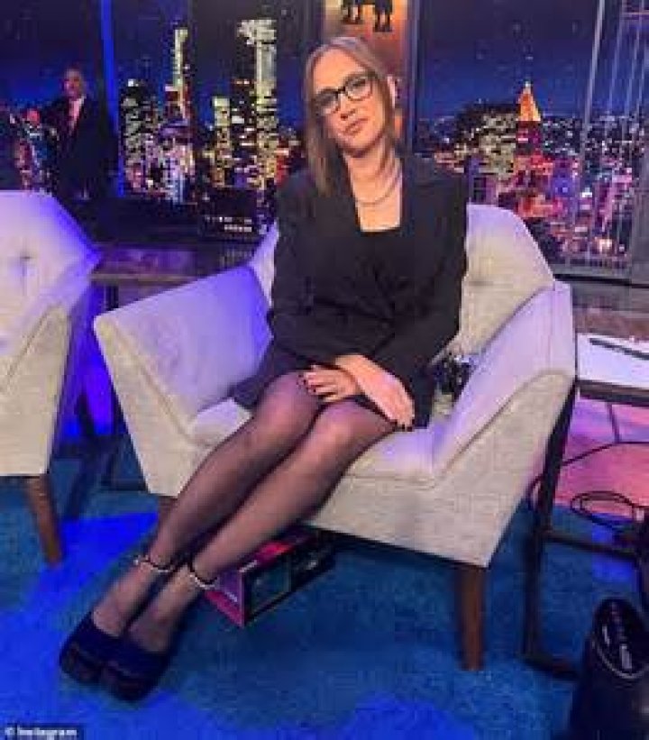 Kat Timpf: Breast Cancer Diagnosis & Baby's Arrival Shocks Fans