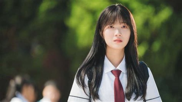 Kim Hye: A Rising Star in the Entertainment Industry