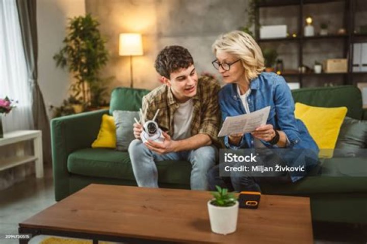 Mom Son CCTV: Understanding the Impact and Importance of Surveillance Technology in Family Safety