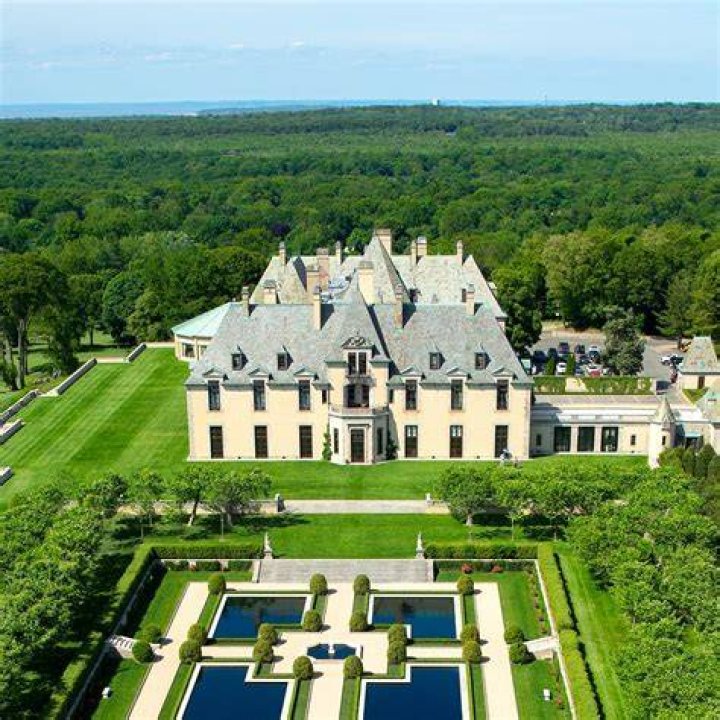 Oheka Castle: A Majestic New York Estate with Rich History and Prestige