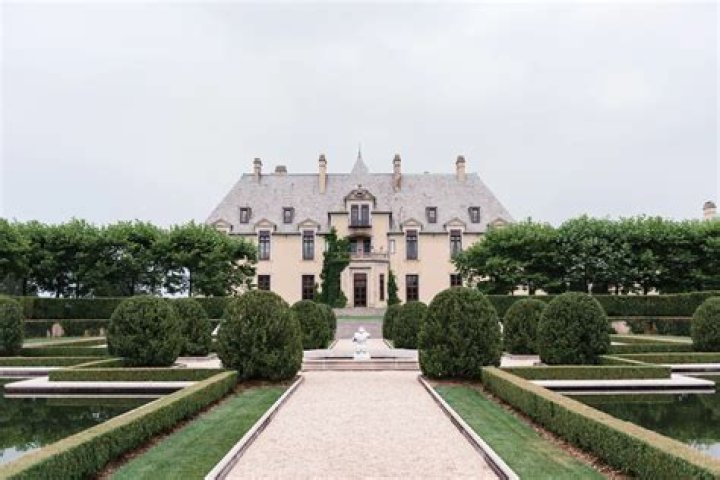 Oheka Castle Long Island: A Glimpse into the Grandeur of America's Own Versailles