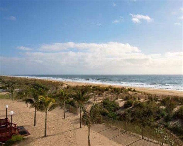 Quality Inn Oceanfront OCMD: Your Ultimate Coastal Getaway