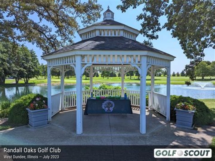 Randall Oaks Golf Club and Banquets: A Premier Venue for Golf and Special Events