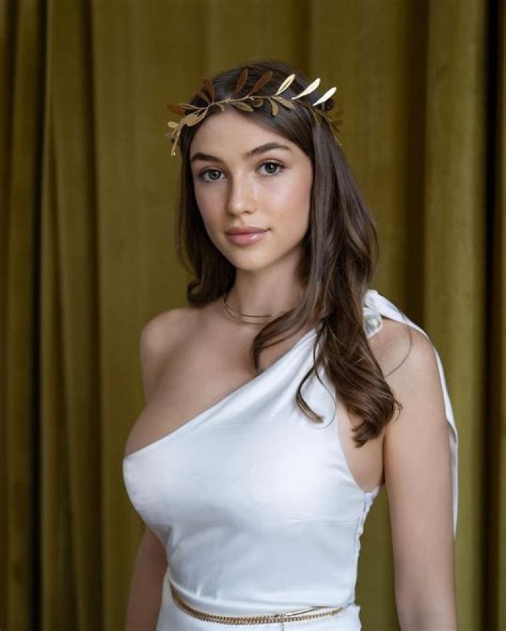 Unveiling the Enigma of Olivia Casta: A Journey Through Fame