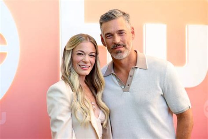 Who Is Eddie Cibrian Married To? A Comprehensive Guide